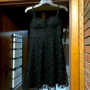 Black lulus minidress beautiful on